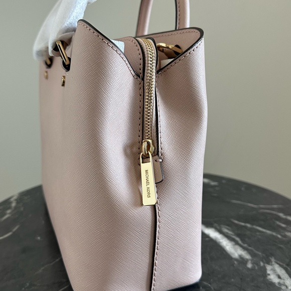 Bag - Picture 2 of 4